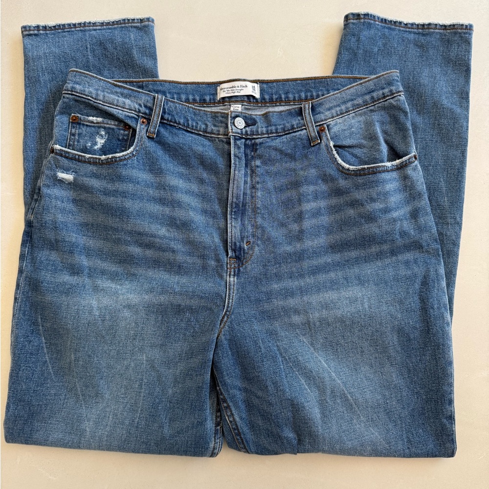 Abercrombie 90s Slim Straight Ultra High Rise Distressed Jeans 34